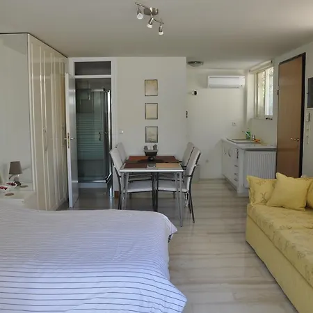 Cosy With Garden / Individual Athens