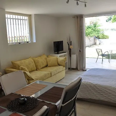 Cosy With Garden / Individual Athens